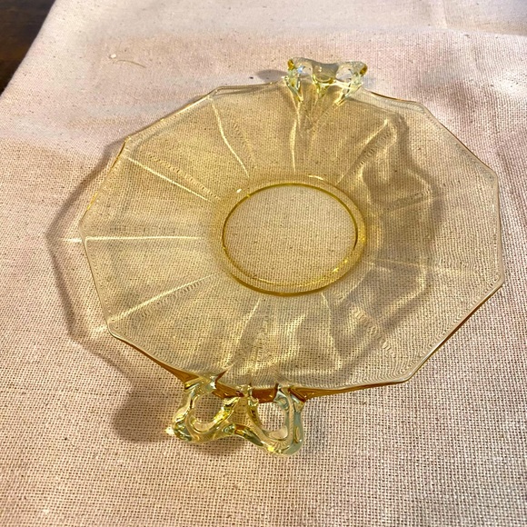 Vintage Fostoria Topaz Yellow Depression Glass Octagonal Small Plate w/ Handles - Picture 2 of 6